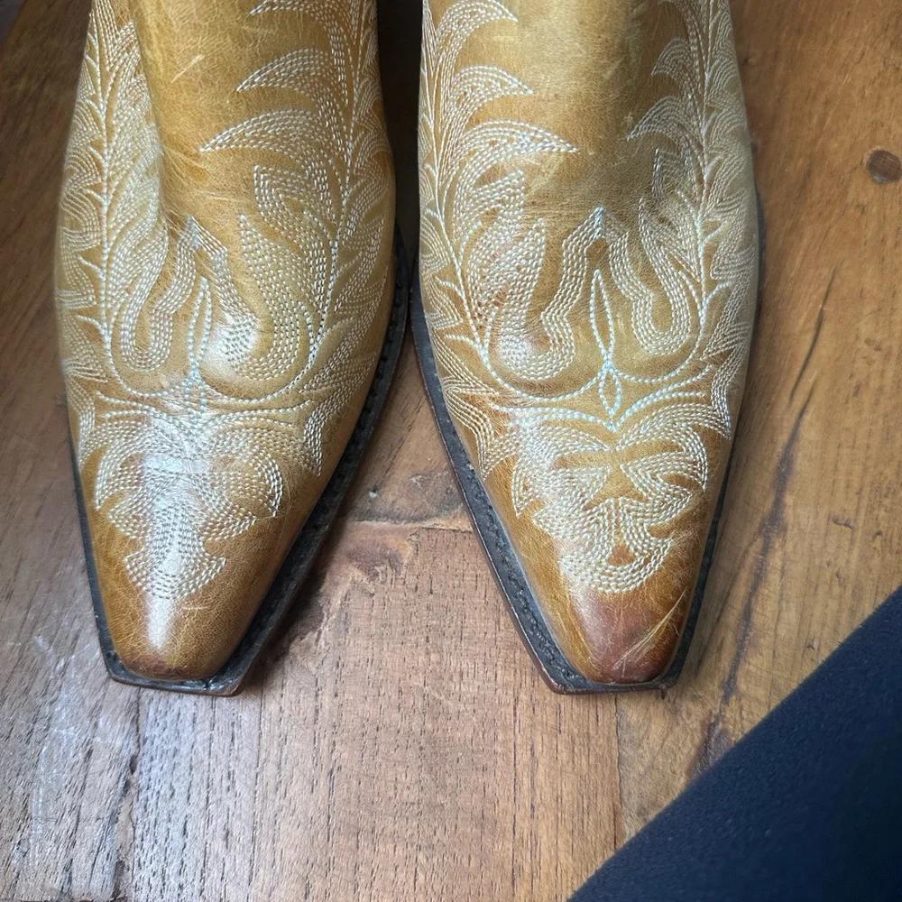CHARLIE 1 HORSE LEATHER COWBOY
CLOGS SIZE 7 1/2 - Picture 2 of 8